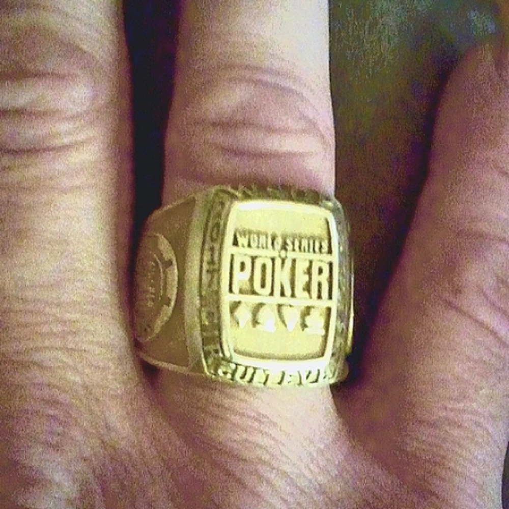2017- 2018 18k solid gold Circuit Event WSOP Poker Ring right at about 28grams